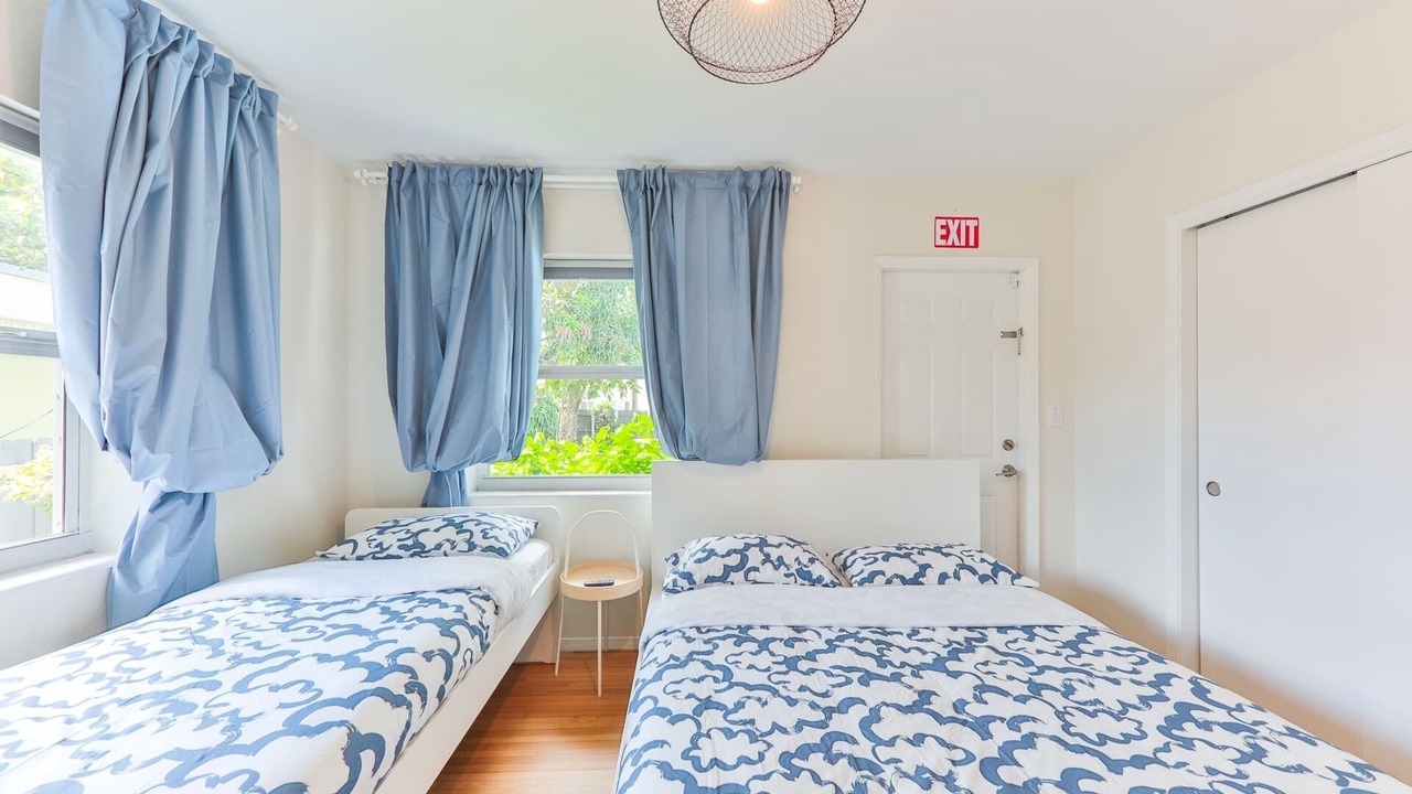 Photo of Bedroom in Royal Poinciana