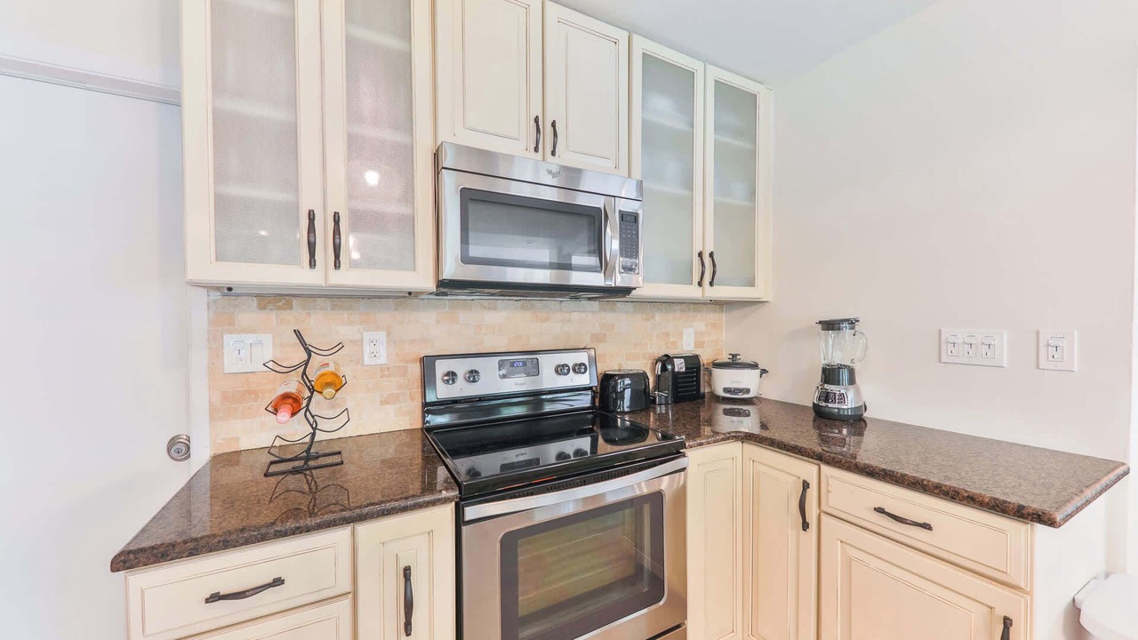 Photo of Kitchen in Royal Poinciana
