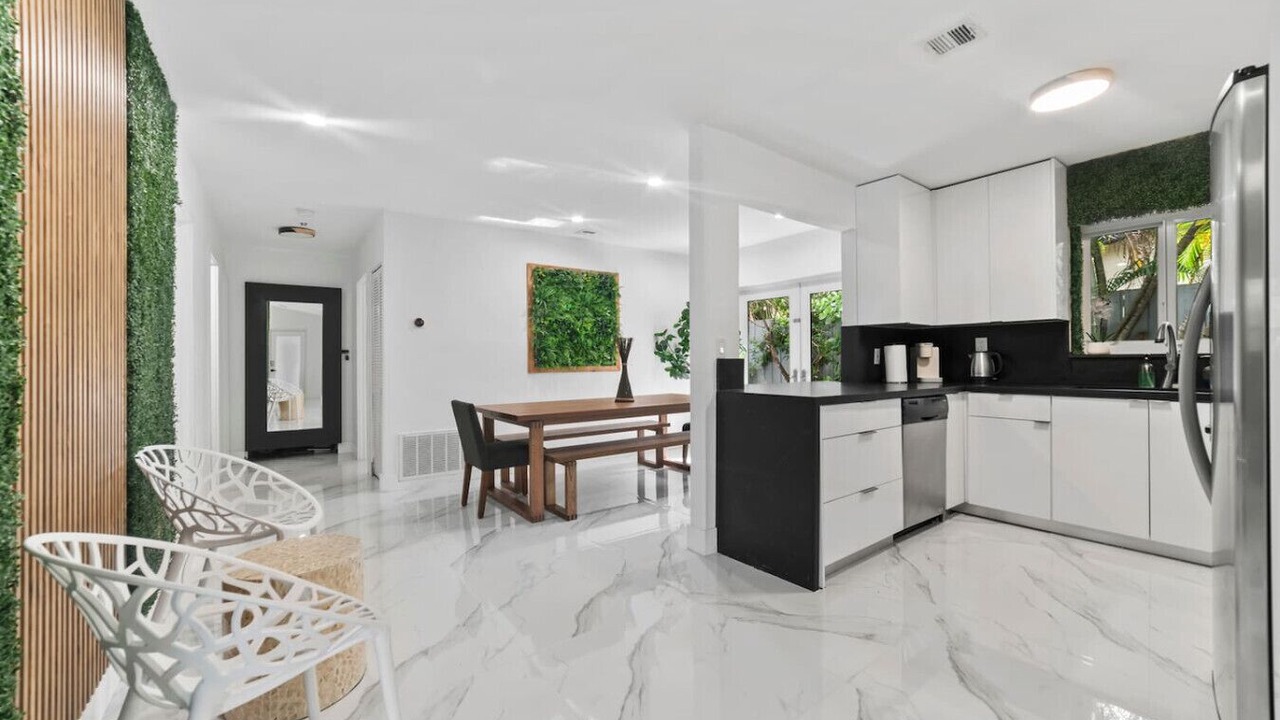Photo of Kitchen in North Central Hollywood