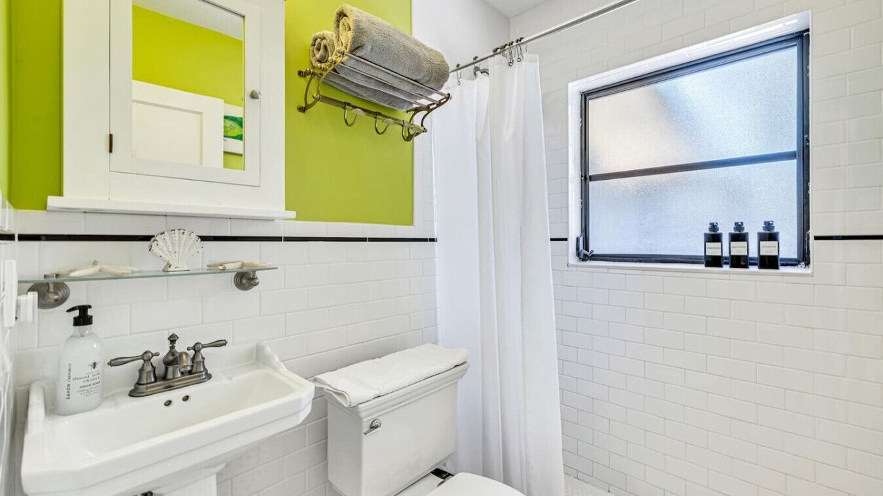 Photo of Bathroom in Lauderdale-by-the-Sea
