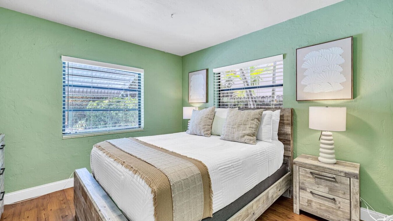 Photo of Bedroom in Lauderdale-by-the-Sea