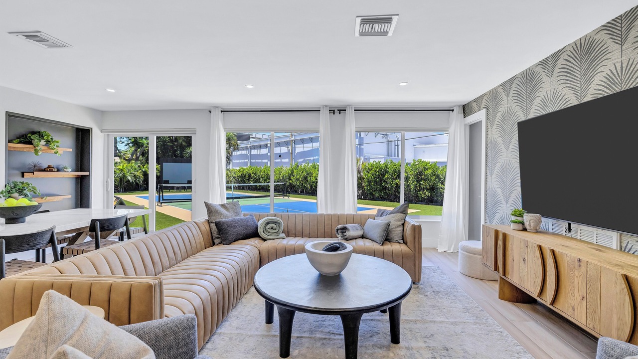 Photo of Livingroom in Deerfield Beach