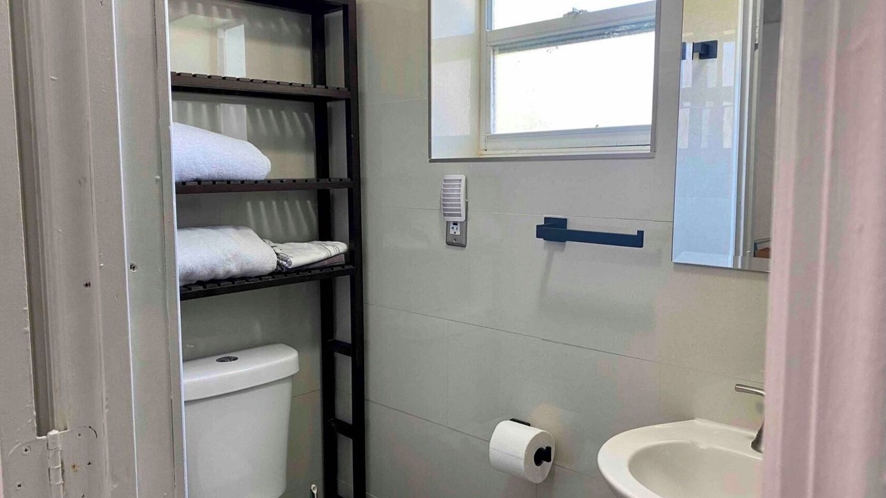 Photo of Bathroom in Allapattah