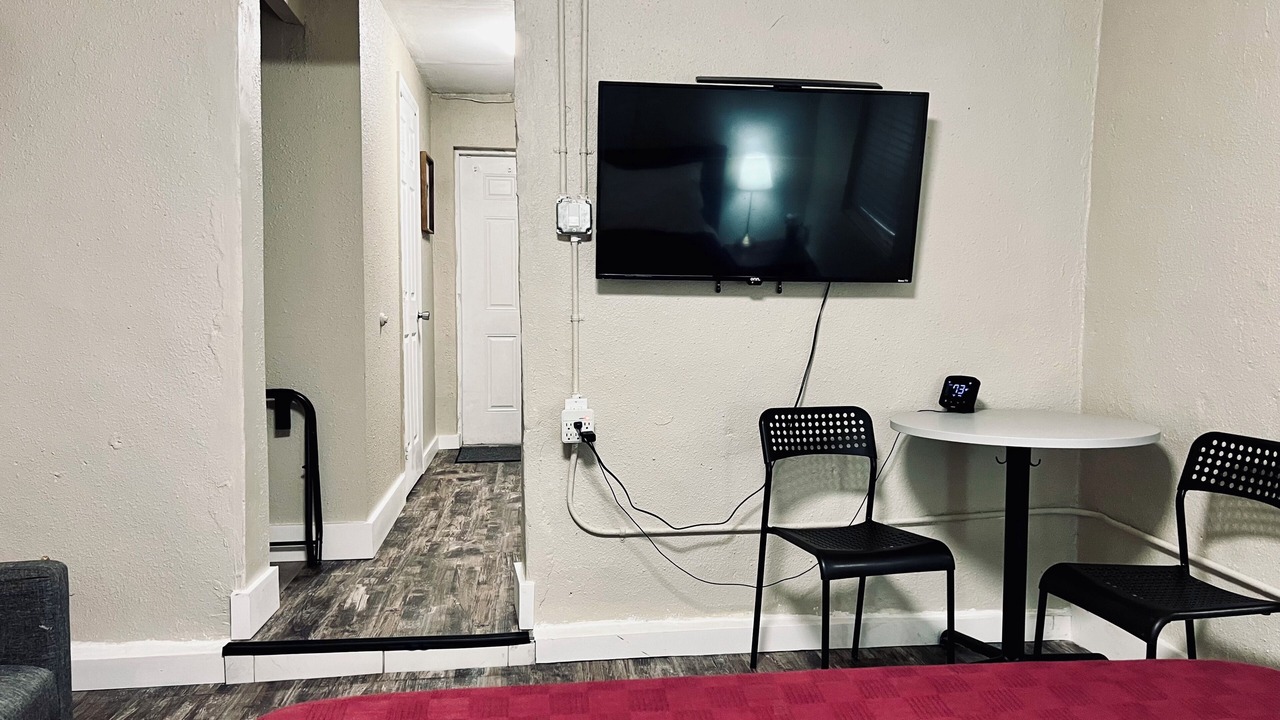 Photo of Bedroom in Allapattah