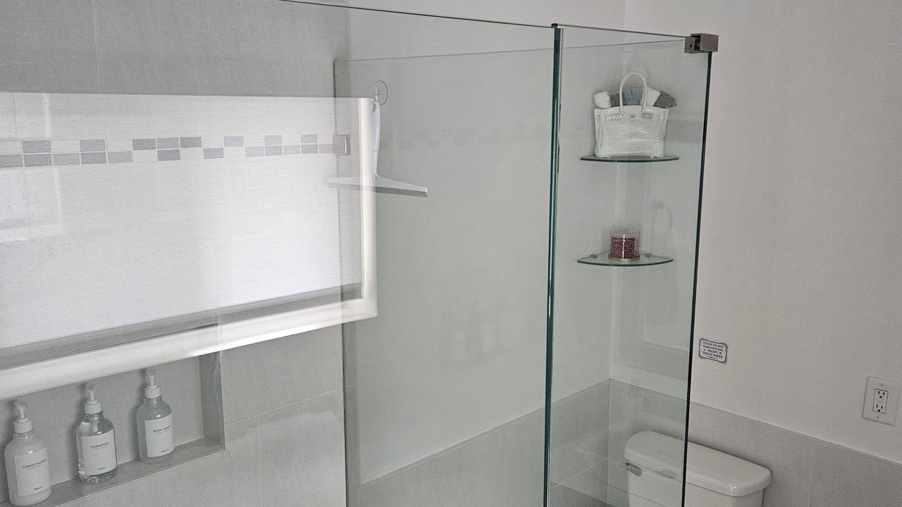 Photo of Bathroom in Miami Gardens