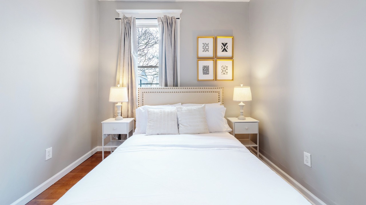 Photo of Bedroom in Lower Vailsburg