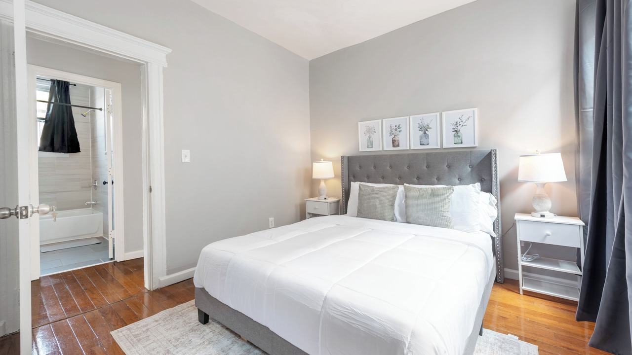 Photo of Bedroom in Lower Vailsburg