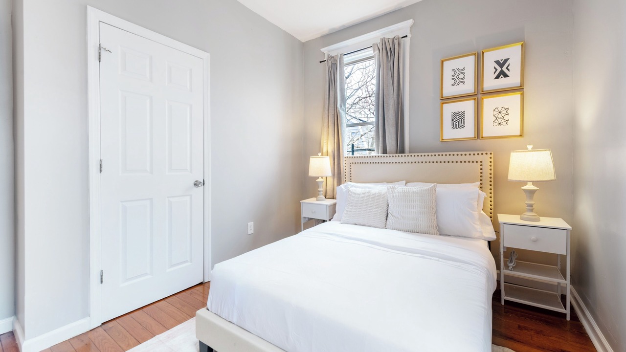 Photo of Bedroom in Lower Vailsburg
