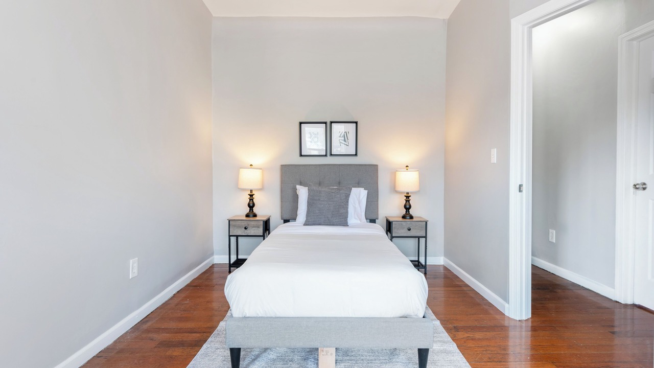 Photo of Bedroom in Lower Vailsburg