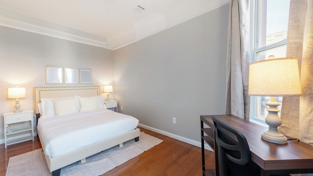 Photo of Bedroom in Lower Vailsburg
