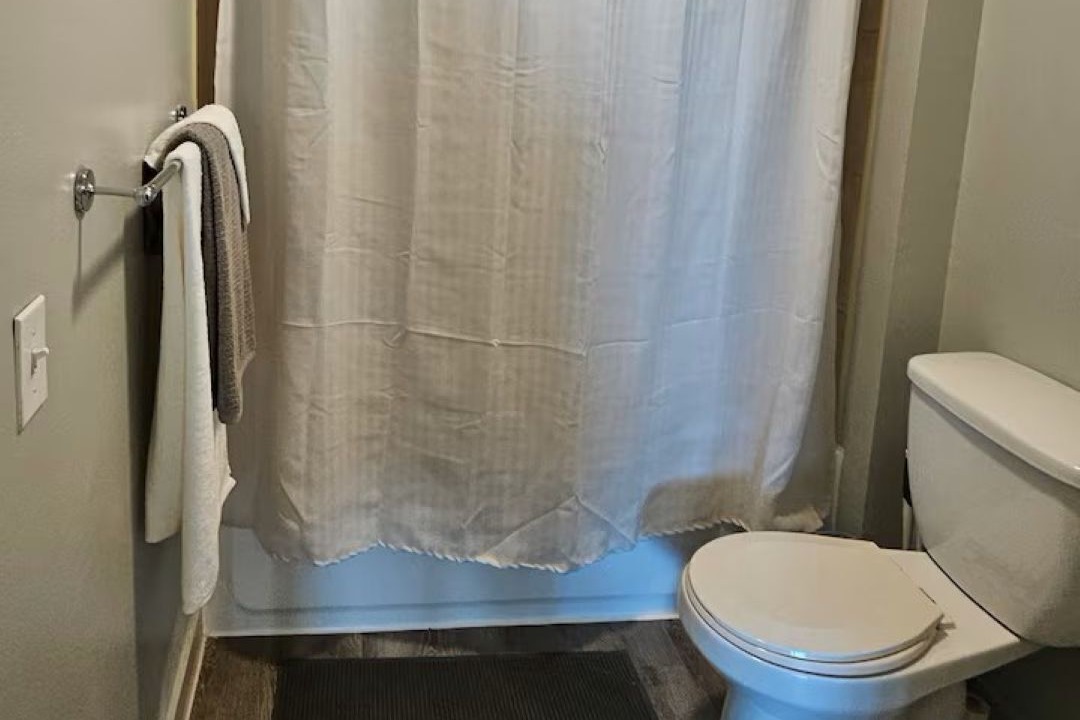 Photo of Bathroom in Allapattah