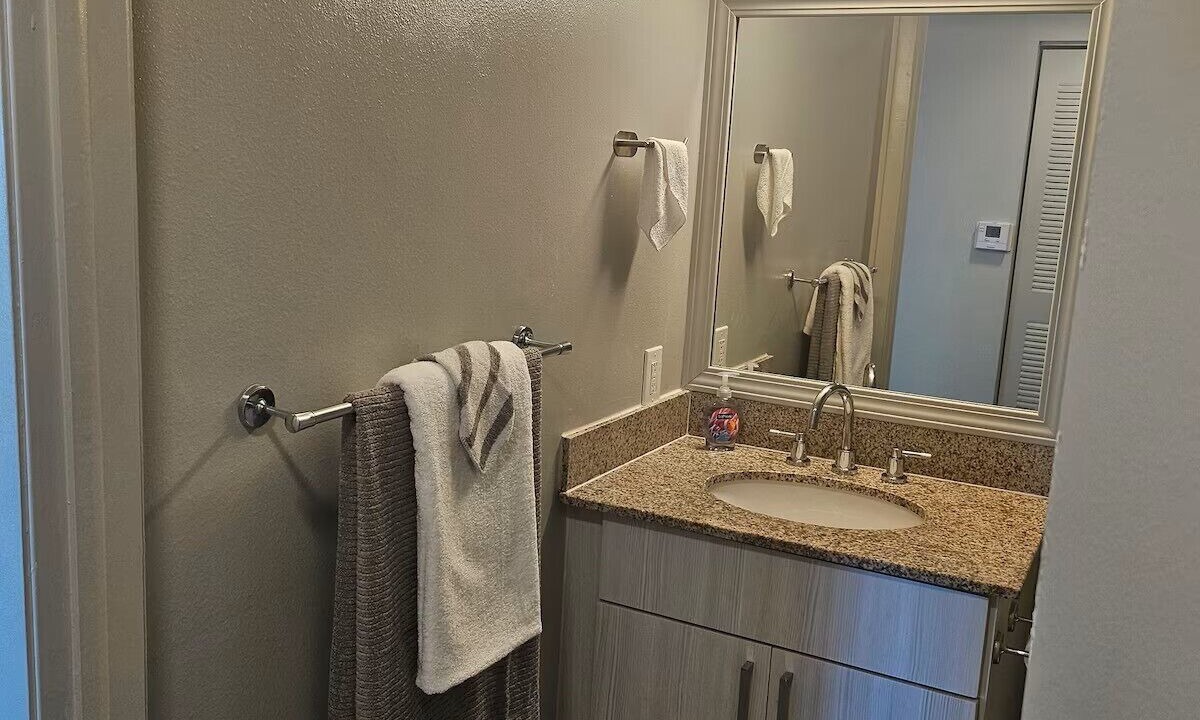 Photo of Bathroom in Allapattah