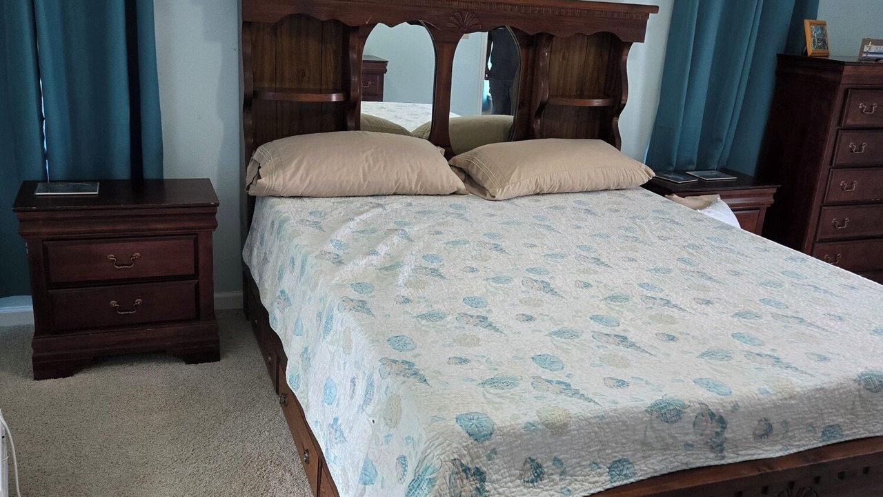Photo of Bedroom in Deal Island