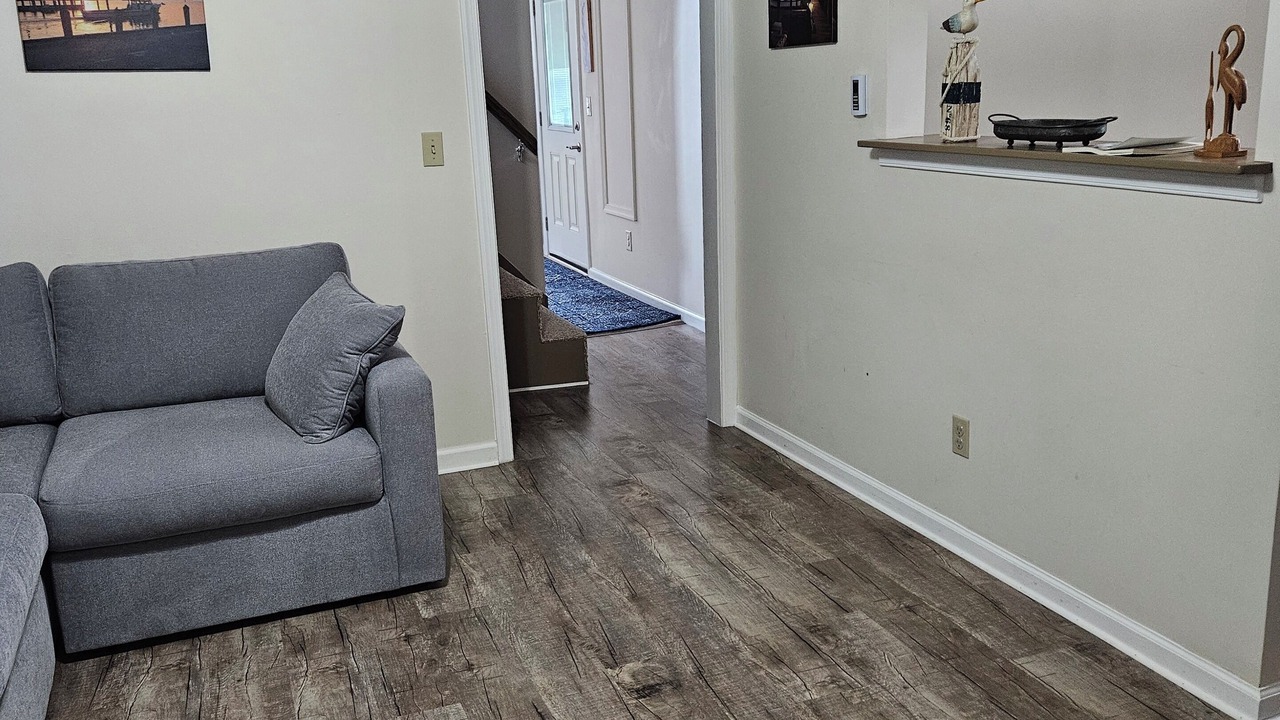 Photo of Livingroom in Deal Island