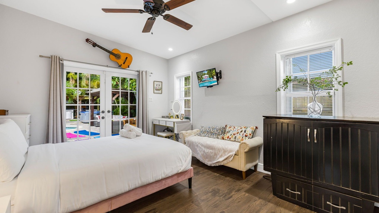 Photo of Bedroom in South Middle River
