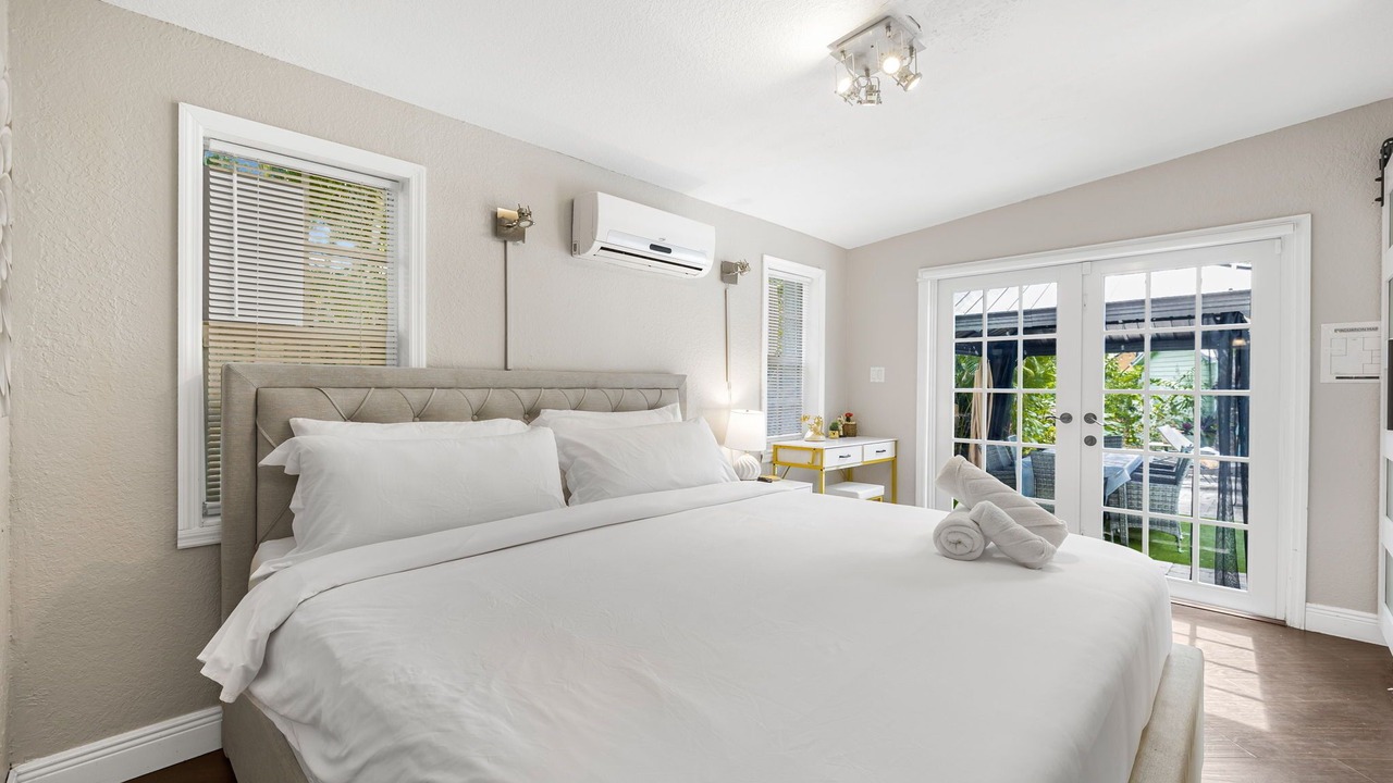 Photo of Bedroom in South Middle River