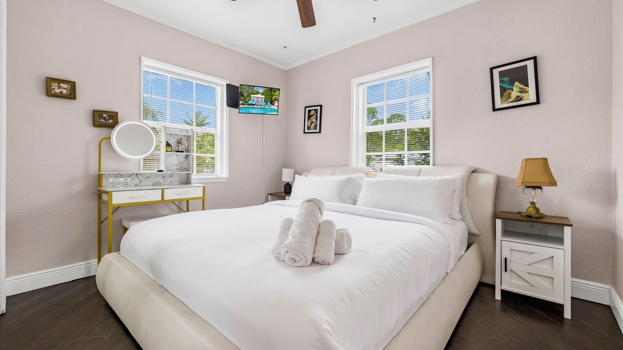 Photo of Bedroom in South Middle River