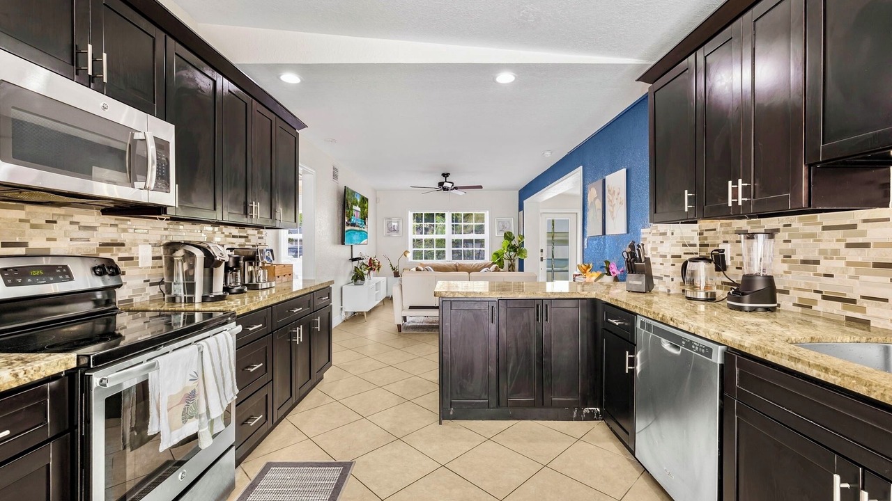 Photo of Kitchen in South Middle River