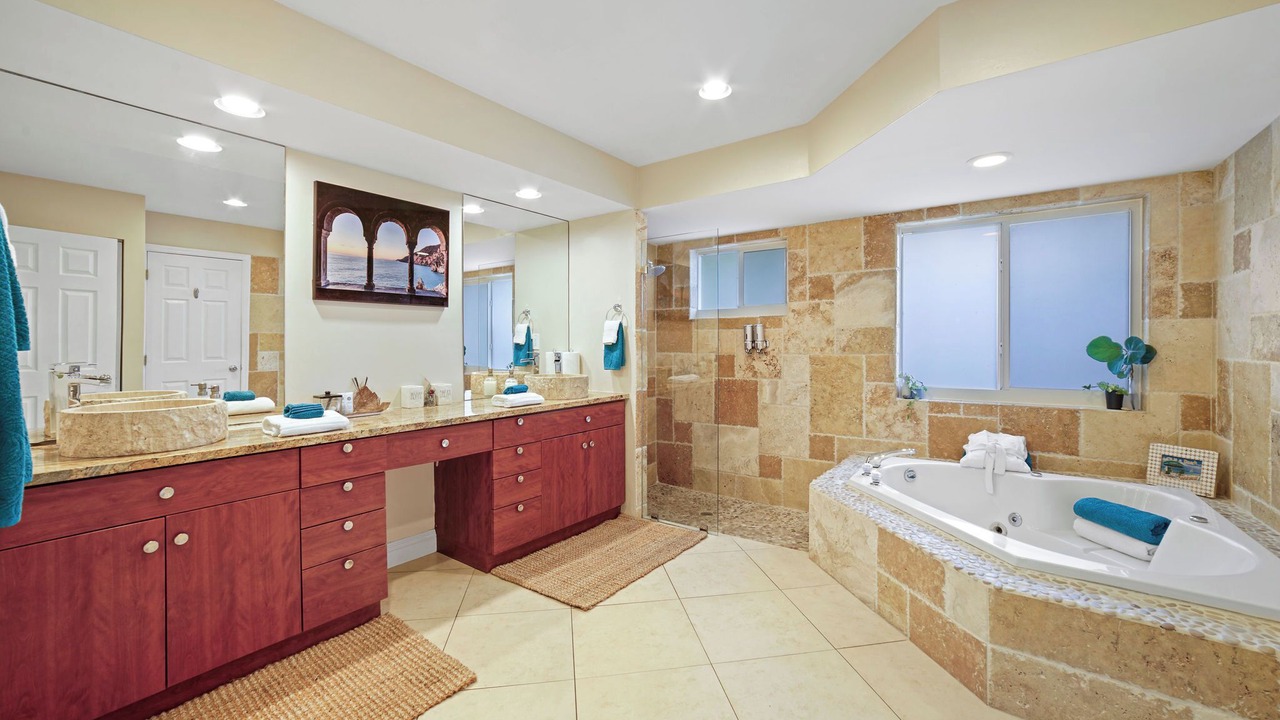 Photo of Bathroom in North Central Hollywood