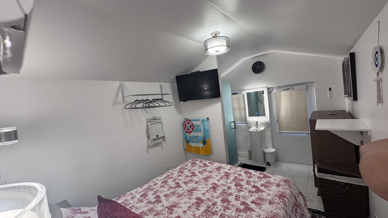 Photo of Bedroom in Hallandale Beach