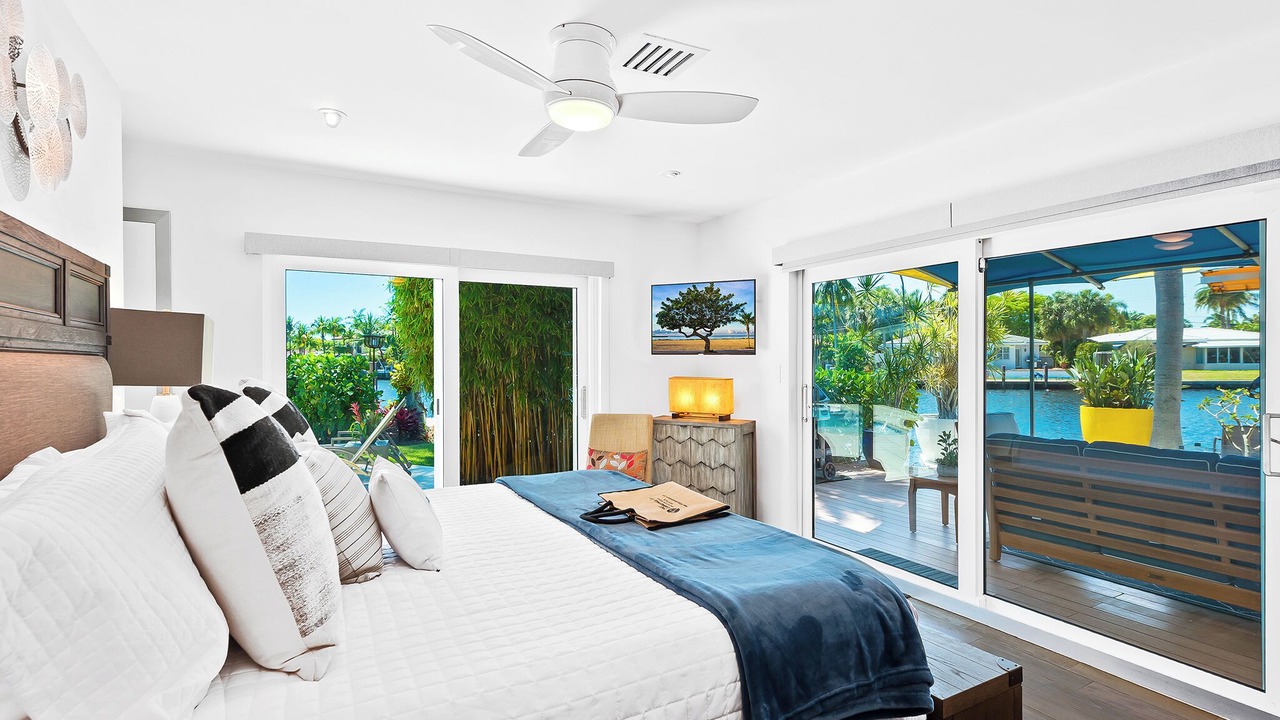Photo of Bedroom in Wilton Manors