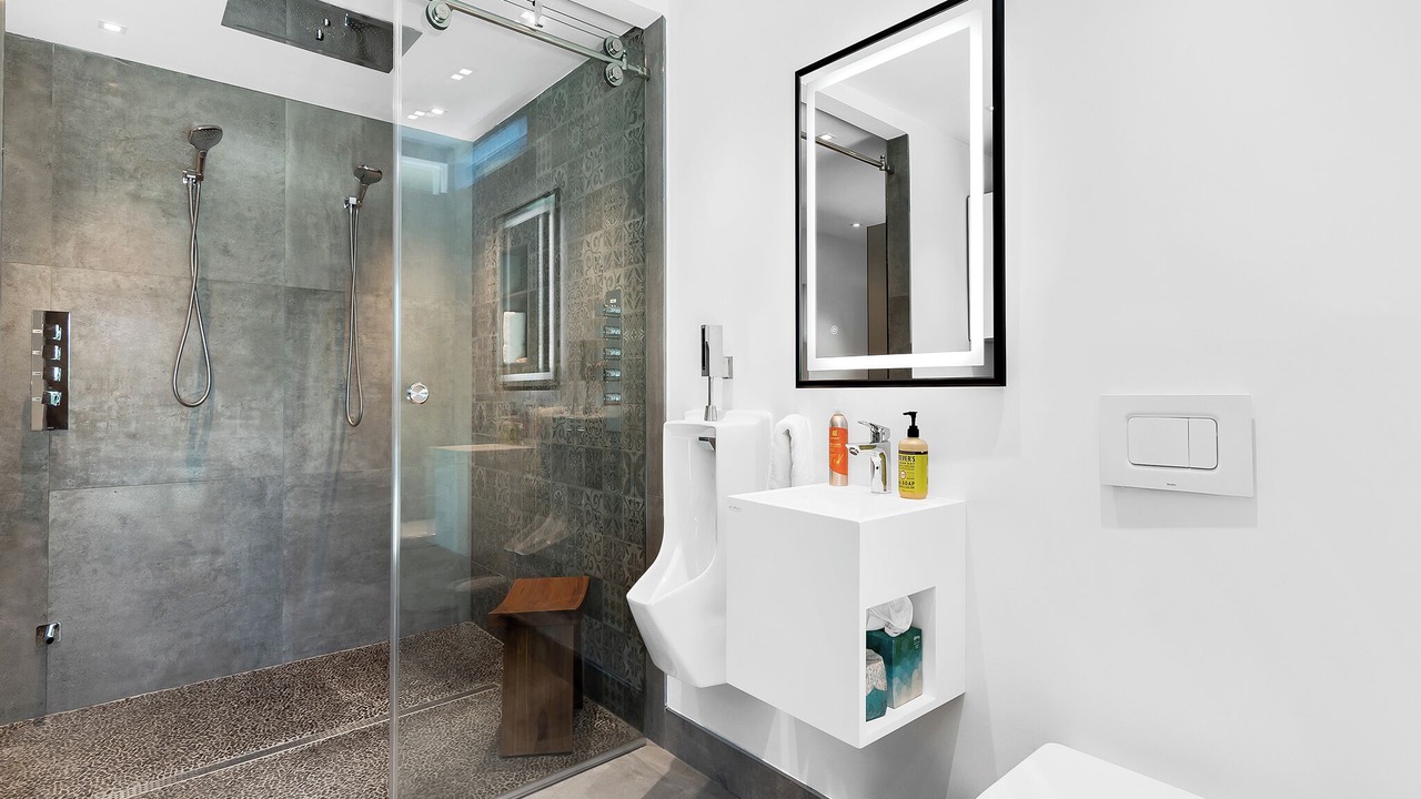 Photo of Bathroom in Wilton Manors