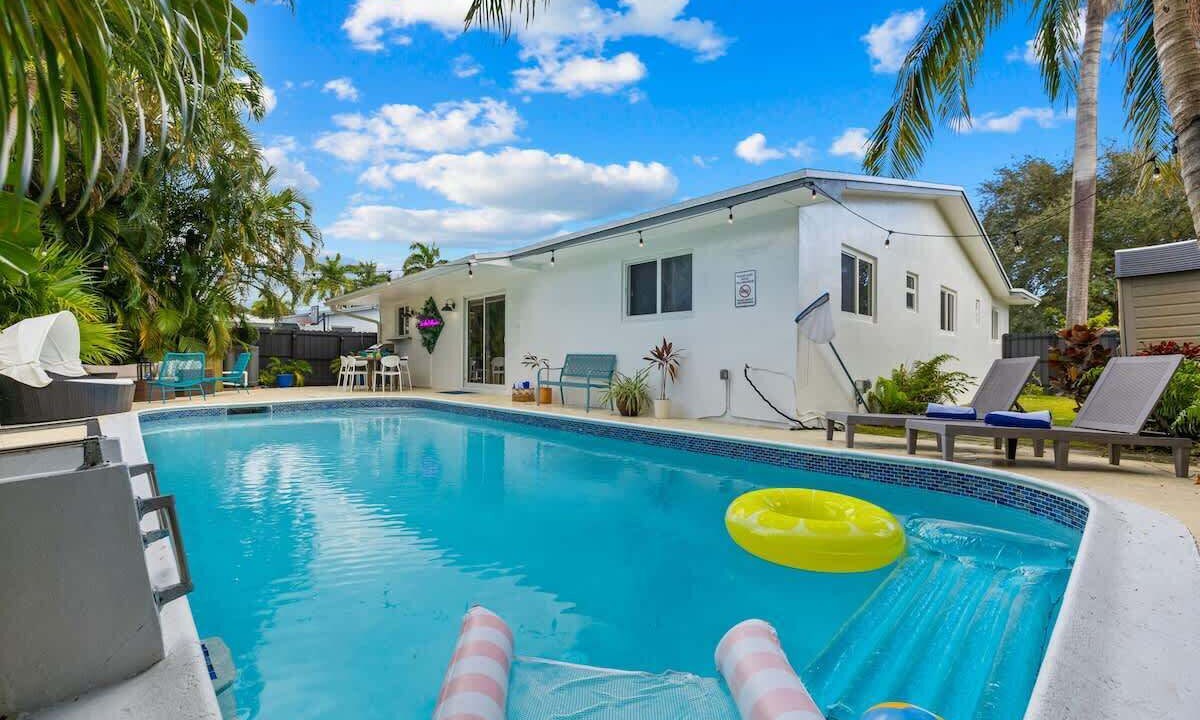Photo of Outdoor in North Central Hollywood