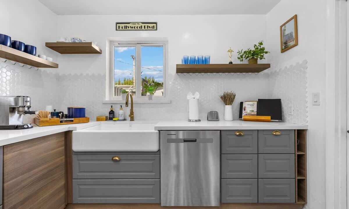 Photo of Kitchen in North Central Hollywood
