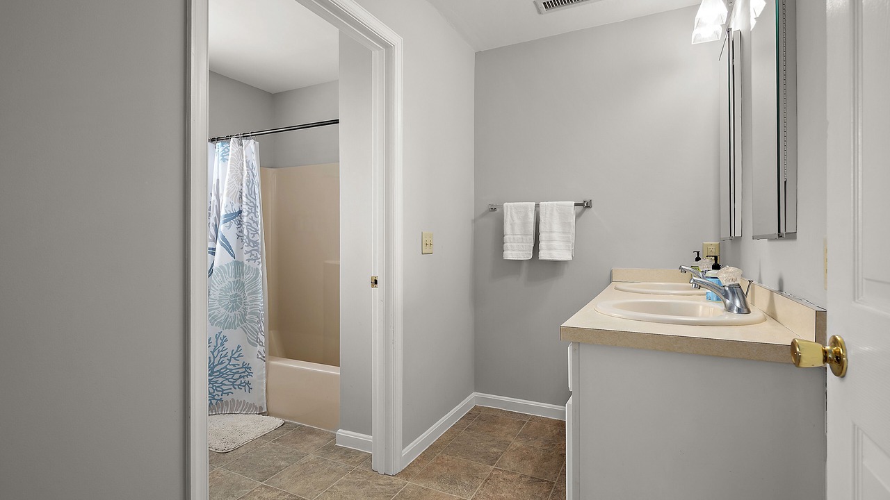 Photo of Bathroom in Frenchtown-Rumbly