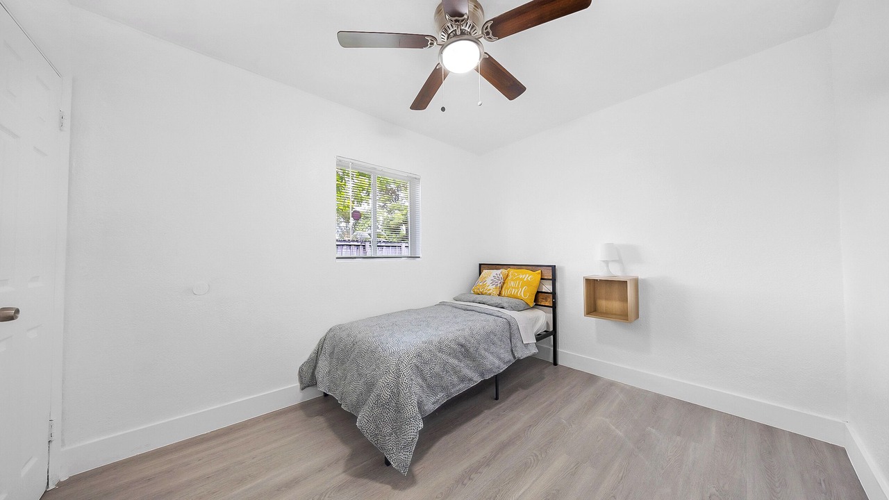 Photo of Bedroom in Hollywood