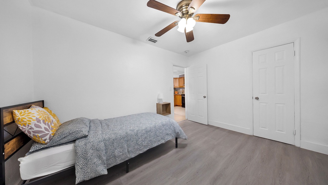 Photo of Bedroom in Hollywood