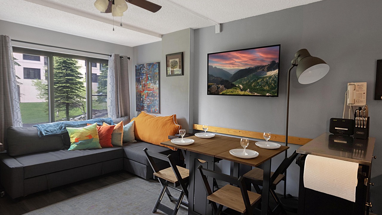 Photo of Livingroom in Snowshoe