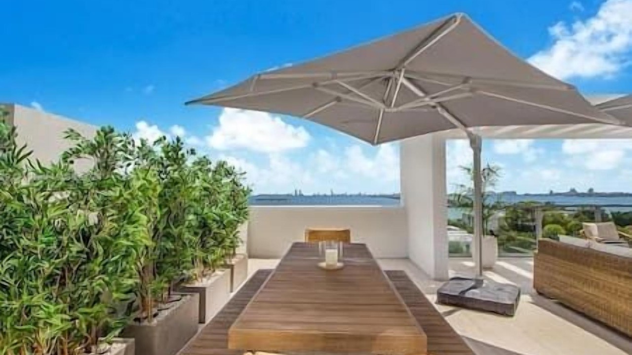 Photo of Outdoor in Northeast Miami