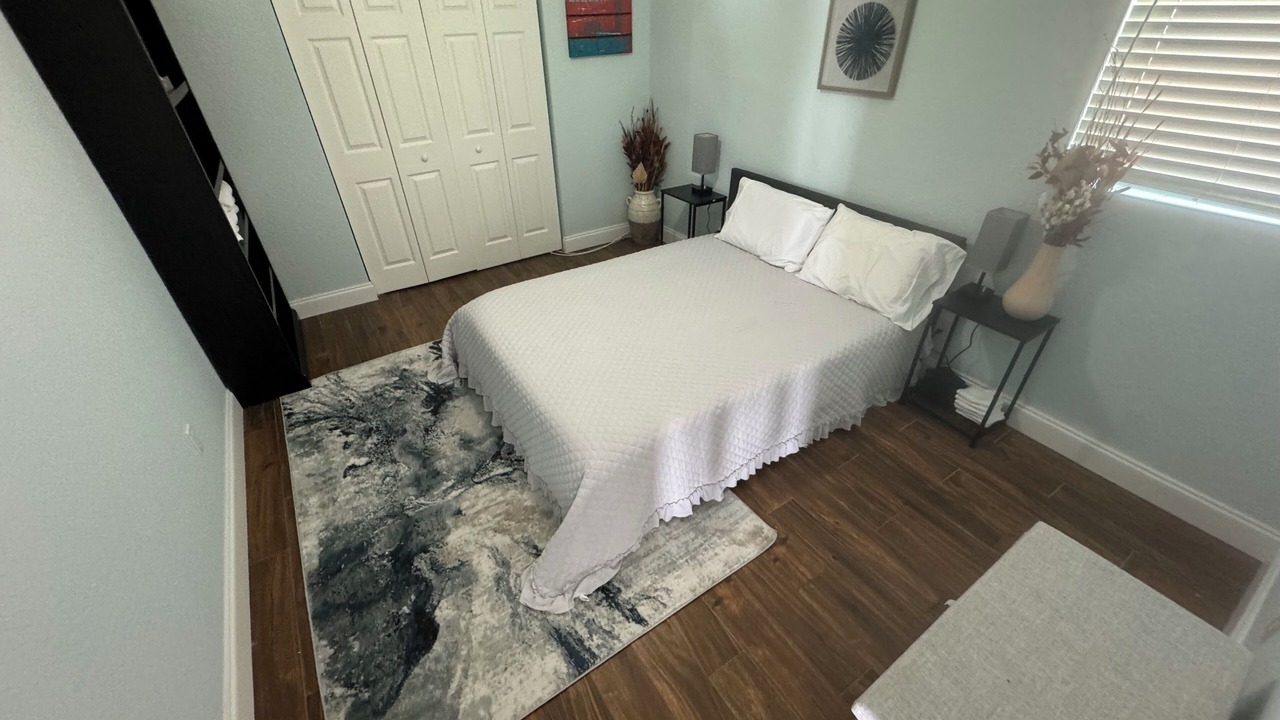 Photo of Bedroom in Lake Ridge