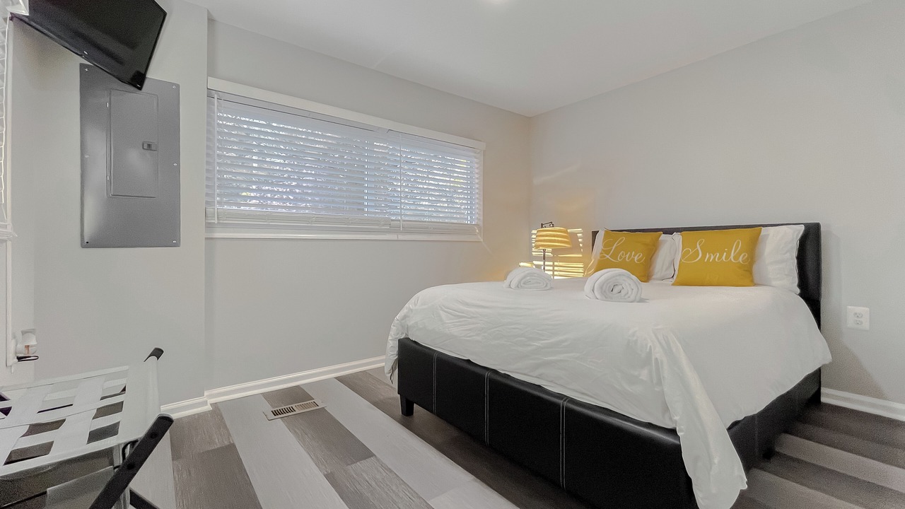 Photo of Bedroom in Piney Point