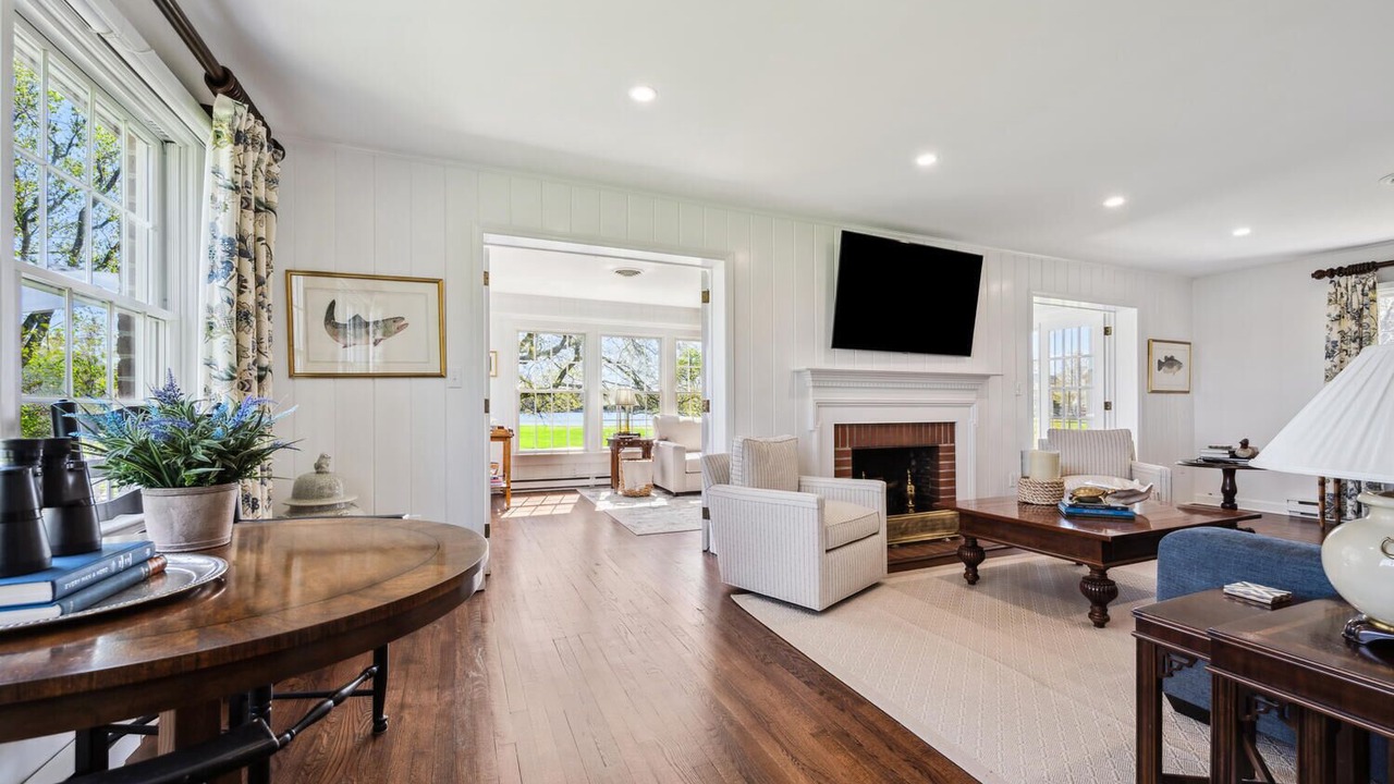 Photo of Livingroom in Royal Oak