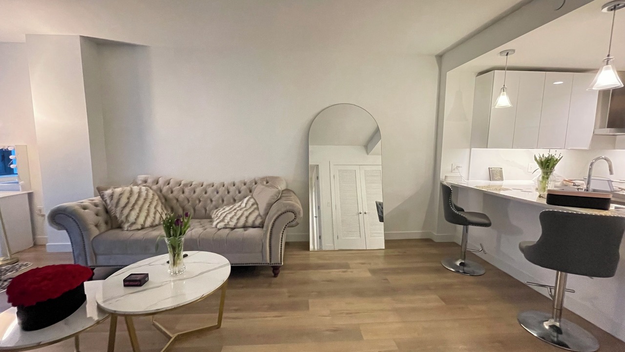 Photo of Livingroom in Weehawken