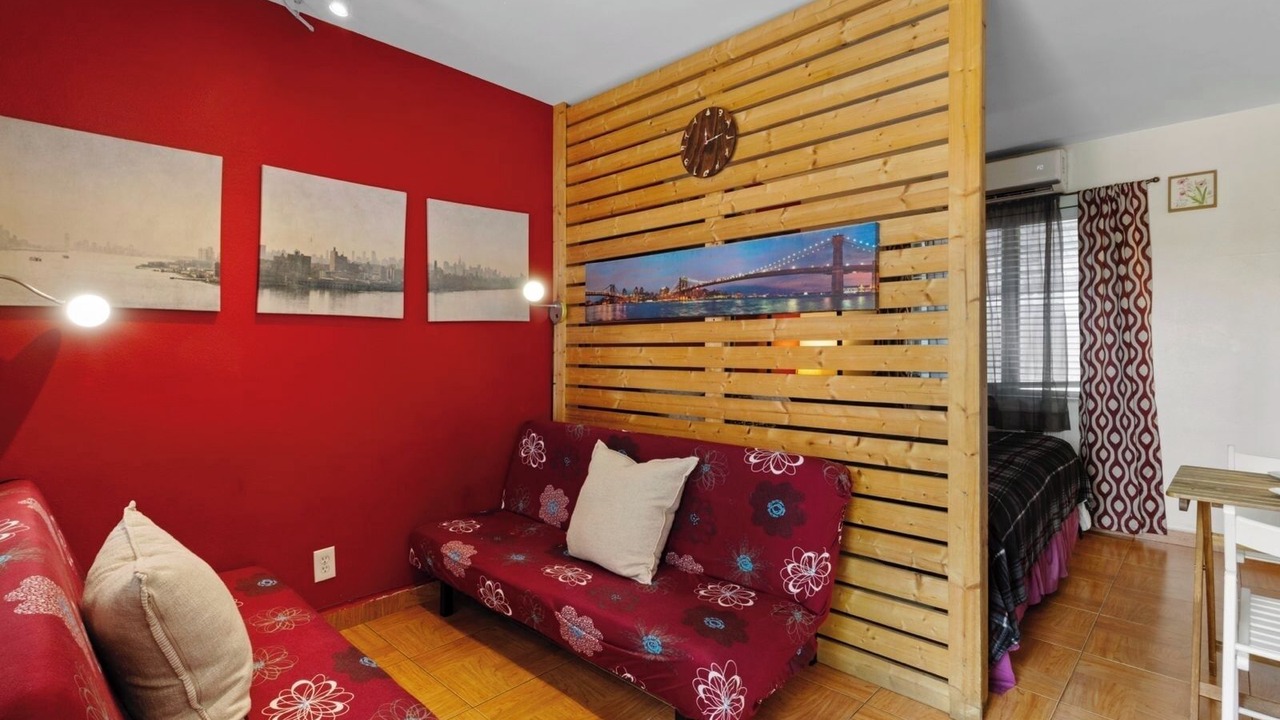 Photo of Livingroom in Downtown Hollywood