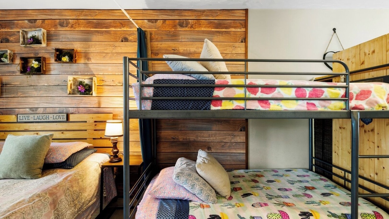 Photo of Bedroom in Downtown Hollywood