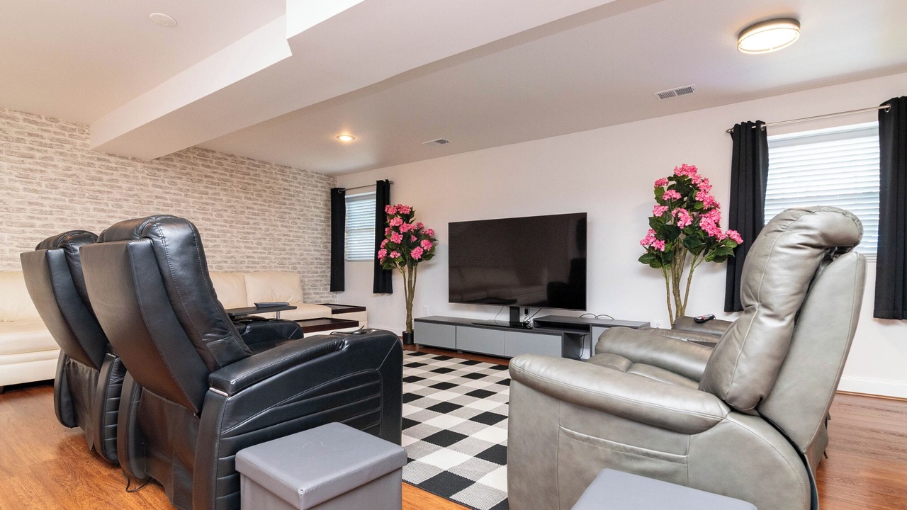 Photo of Livingroom in Milton
