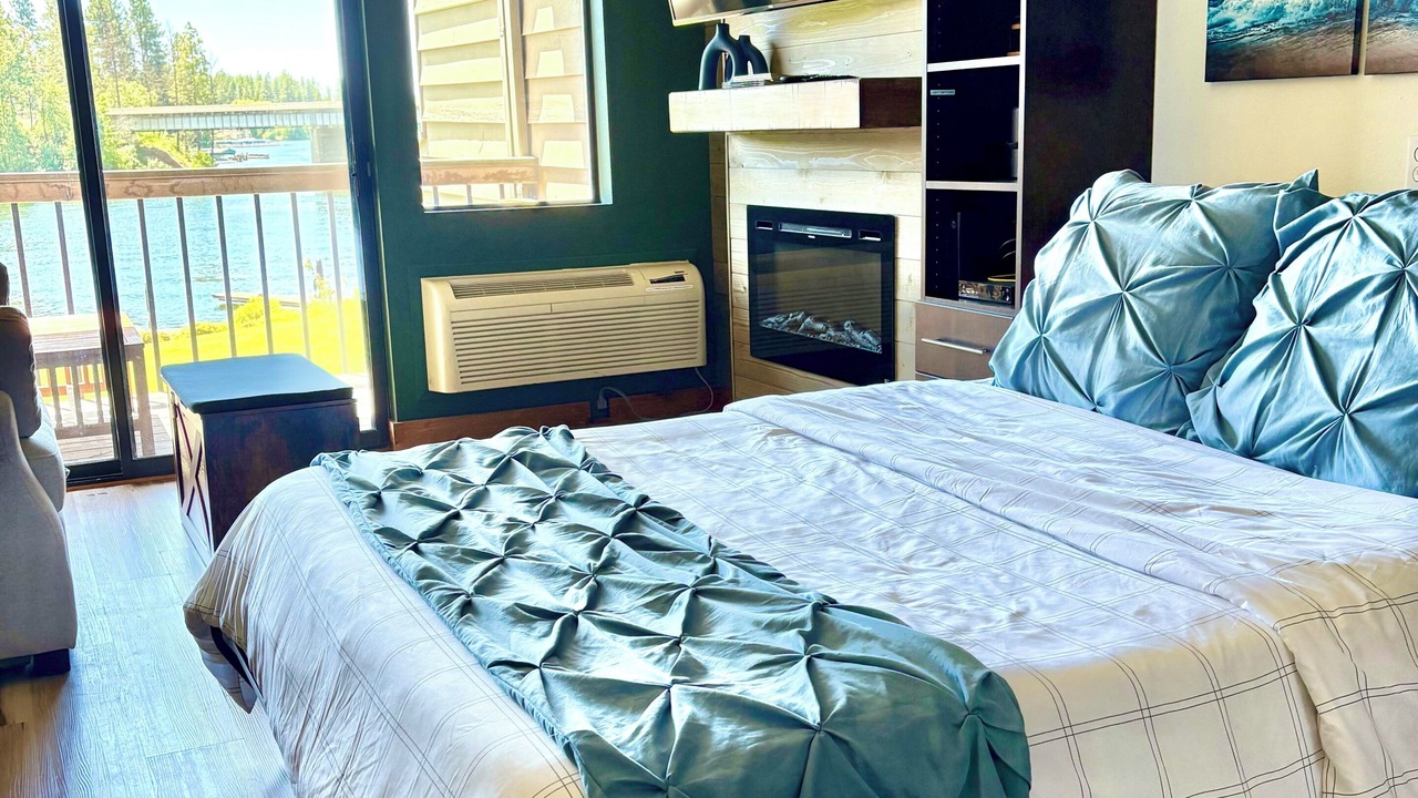Photo of Bedroom in Bigfork