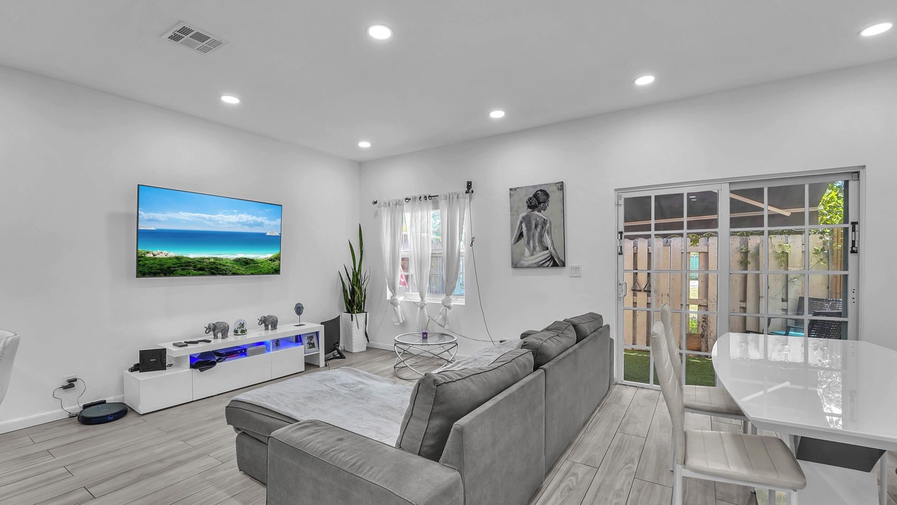 Photo of Livingroom in Highland Garden