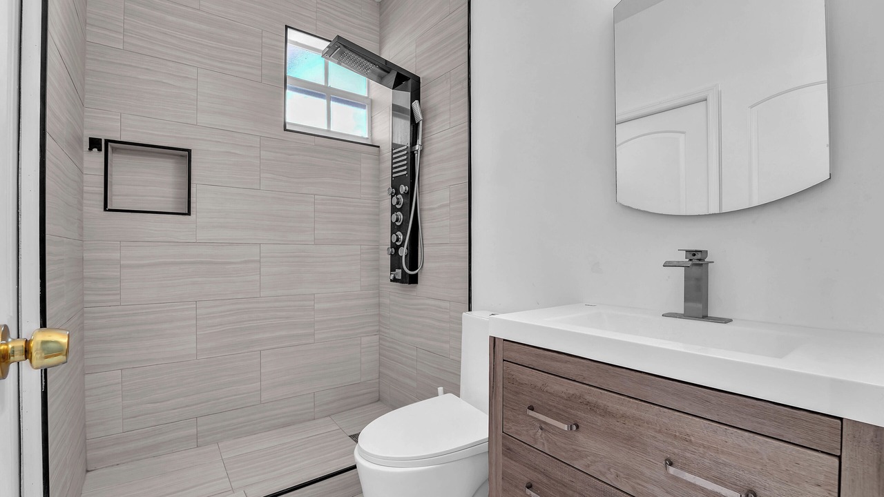 Photo of Bathroom in Highland Garden