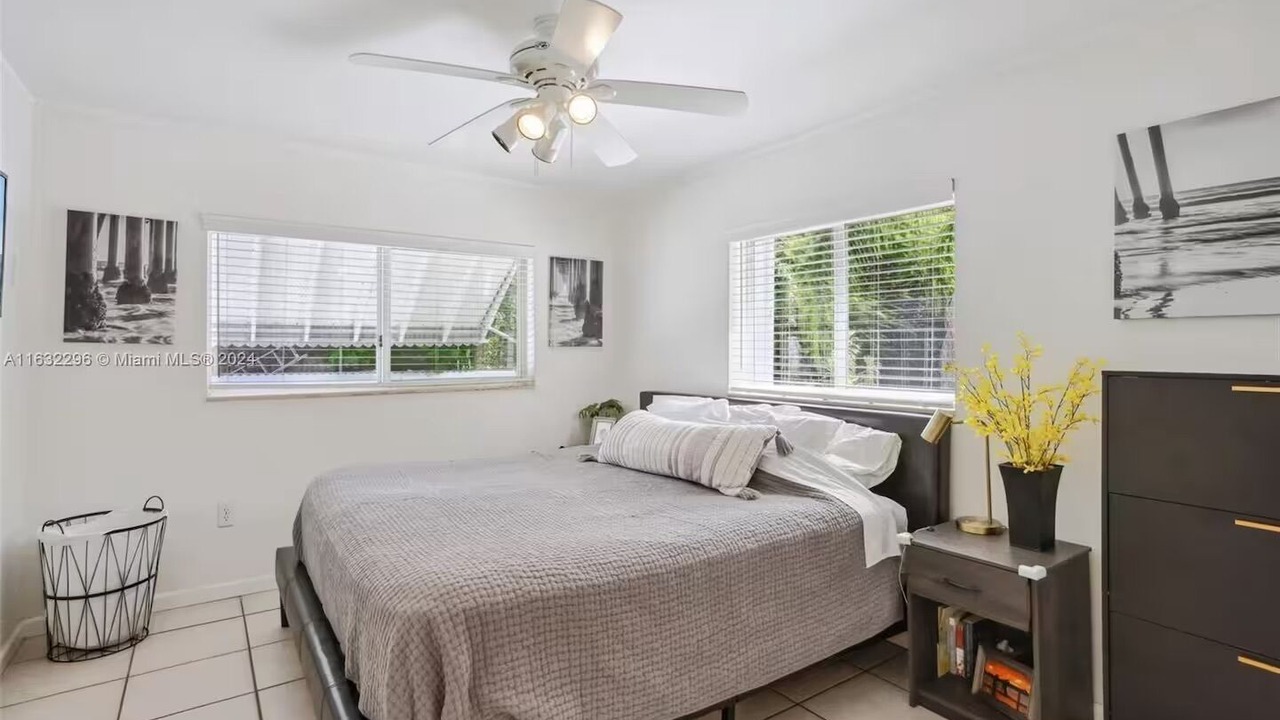 Photo of Bedroom in Biscayne Park
