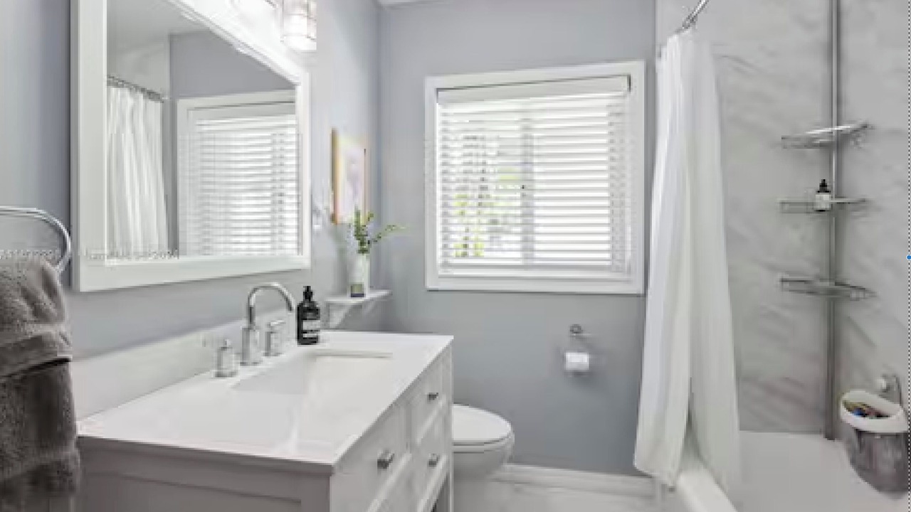 Photo of Bathroom in Biscayne Park