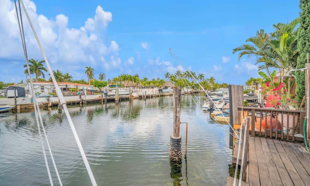 Photo of Outdoor in North Miami