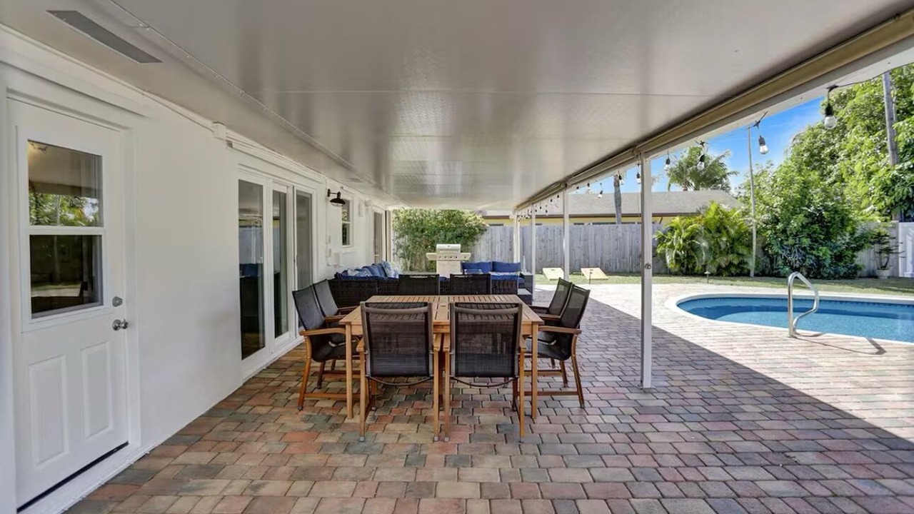 Photo of Outdoor in Tropic Palms