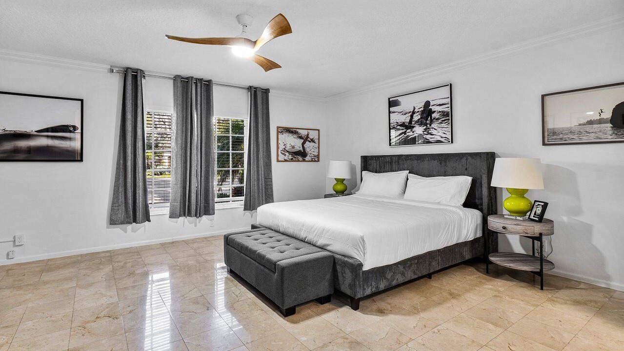 Photo of Bedroom in Tropic Isle