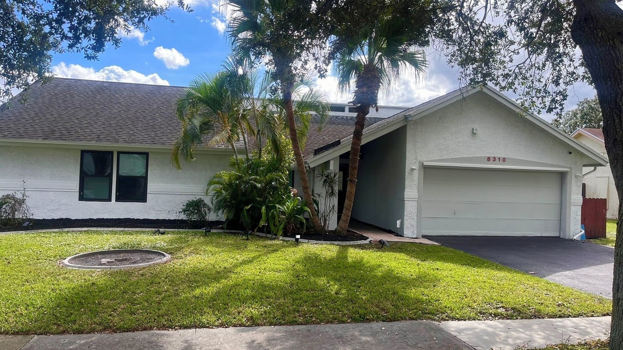 Photo of Outdoor in Lauderhill