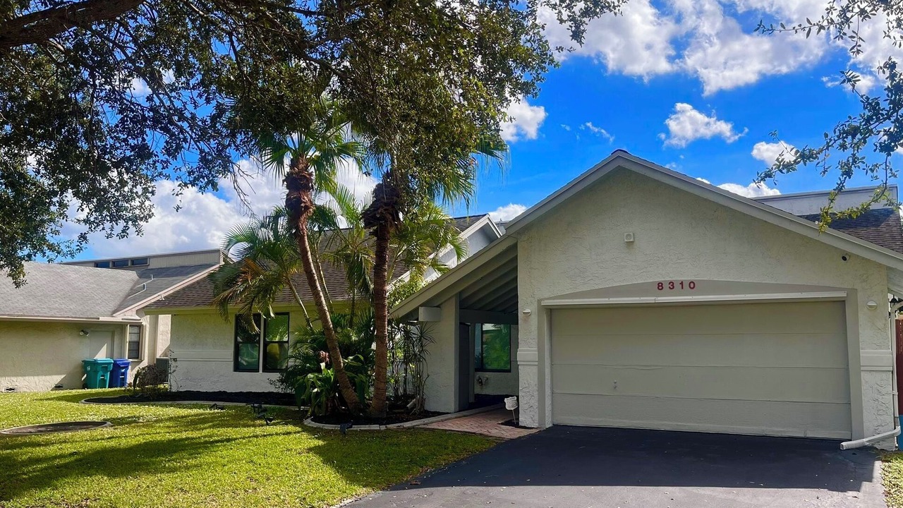 Photo of Outdoor in Lauderhill